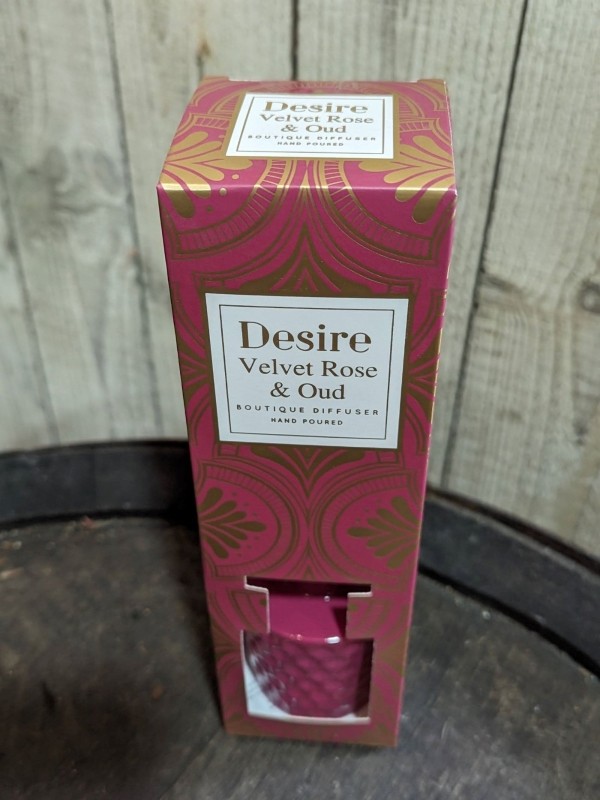 Diffuser Velvet Rose and Oud buy online or call 01250 873237
