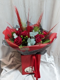 Valentines 12 Red Roses